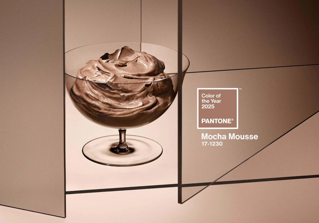 De kleur van het jaar Mocha Mousse voorgesteld door een chocolademousse