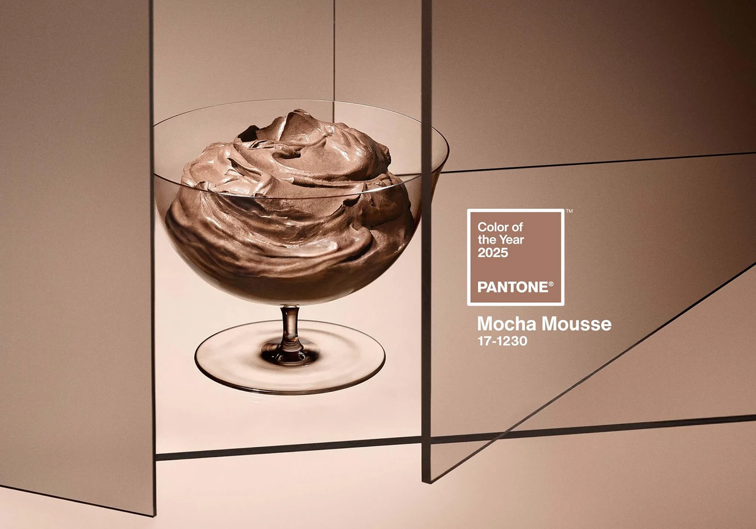 De kleur van het jaar Mocha Mousse voorgesteld door een chocolademousse